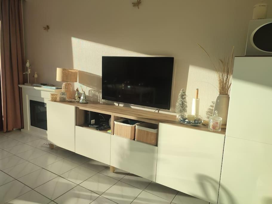 4-Persoons Appartement Met Een Mooi Uitzicht De Panne Exterior photo