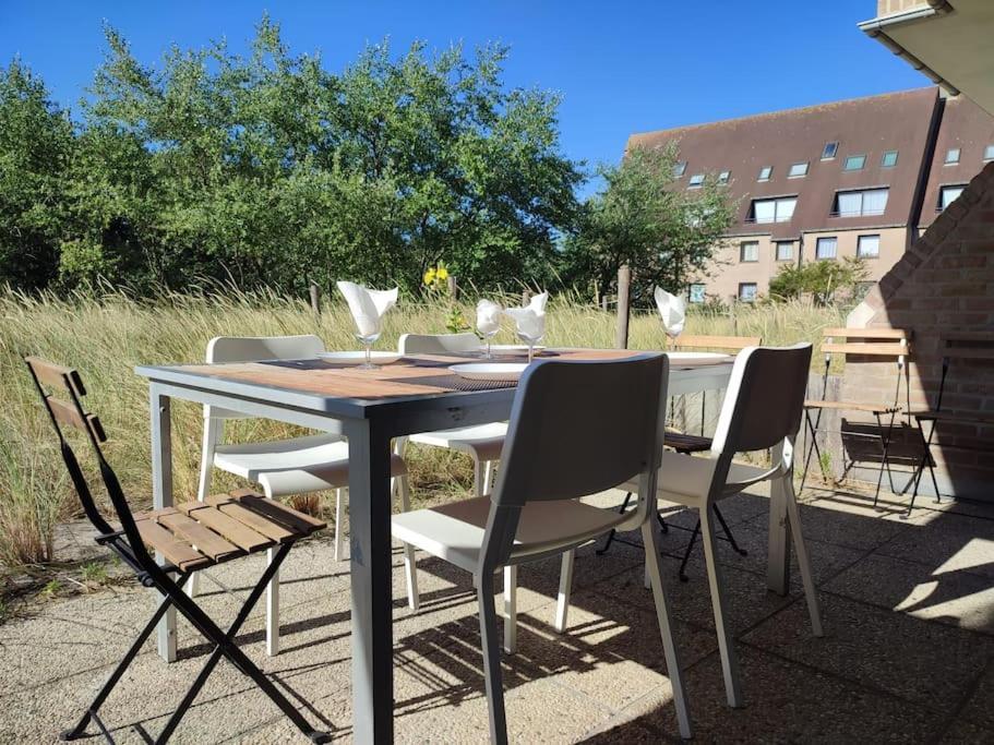 4-Persoons Appartement Met Een Mooi Uitzicht De Panne Exterior photo